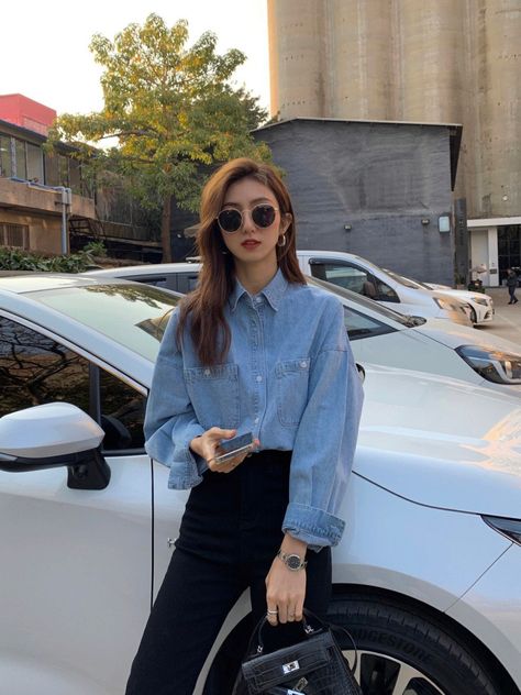 Polo Outfit Women's Korean, Minimalist Fashion Summer, Summer Business Casual Outfits, Korean Outfit Street Styles, Modesty Fashion, Womens Business Casual, Androgynous Fashion, Korean Fashion Trends, Casual Chic Outfit