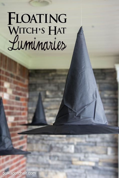 Clever decorating idea for a porch for Halloween, floating Witch's hat luminaries, they even light up at night! Diy Halloween Dekoration, Dollar Store Halloween Decorations, Dekorasi Halloween, Witches Hats, Halloween Witch Decorations, Dollar Store Halloween, Diy Halloween Decor, Adornos Halloween, Halloween Porch Decorations