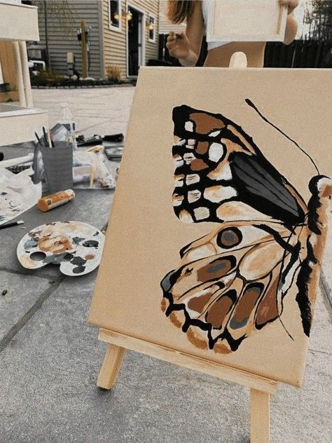 Big Butterfly Painting, Brown Acrylic Painting Ideas, Earthy Paintings Canvas Easy, Brown Canvas Painting Ideas, Earthy Painting Ideas On Canvas, Painting Brown Aesthetic, Brown Painting Ideas On Canvas, Brown Aesthetic Painting, Brown Painting Aesthetic