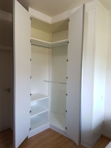 Corner Wordroab Design, Built In Corner Wardrobe Ideas, U Shape Wardrobe Design, Corner Wardrobe Closet With Doors, Wardrobe Corner Design, Small Corner Wardrobe, Corner Wardrobe Ideas, Corner Closet Ideas, Corner Wardrobe Closet