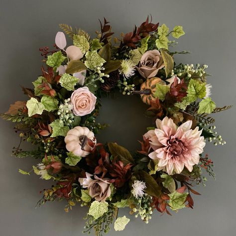 F L O R E N C E The Florence wreath is designed with muted tones, think of your favourite coffee and this dahlia is that. Cafe au lait mixed with tones of burgundy foliage and soft green Ivy leaves. Pumpkin accessories with gold touches entwined. Autumn doesn’t always have to be orange. Wreath diameter 50cm. Wreath hooks available #cafeaulaitwreath #florencewreath #prettybusyblooms #prettybusybloomswreath #autumnwreath #frontdoorautumnwreath #pumpkinwreath #durhamflorist #artificialflorist... Pumpkin Accessories, Burgundy Foliage, Wreath Hook, Orange Wreath, Ivy Leaves, Green Ivy, Ivy Leaf, Pumpkin Wreath, Muted Tones