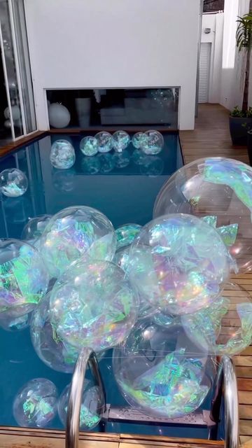 Bubble Bath Party Decorations, Bubble Theme Party Decorations, Bubble Balloon Arch, Crystal Party Theme, Under The Sea Balloon Arch, Bubble Decorations, Bubble Party Theme, Bubbles Decor, Bubble Garland