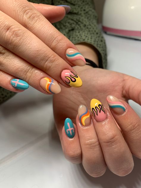 nail art sai scaled and icy twenty one pilots Twenty One Pilots Nail Art, 21 Pilots Nails, Scaled And Icy Aesthetic, Twenty One Pilots Nails Clancy, Twenty One Pilots Scaled And Icy, Twenty One Pilots Makeup, Twenty One Pilots Nails, Twenty One Pilots Concert Outfit, Arcane Nails