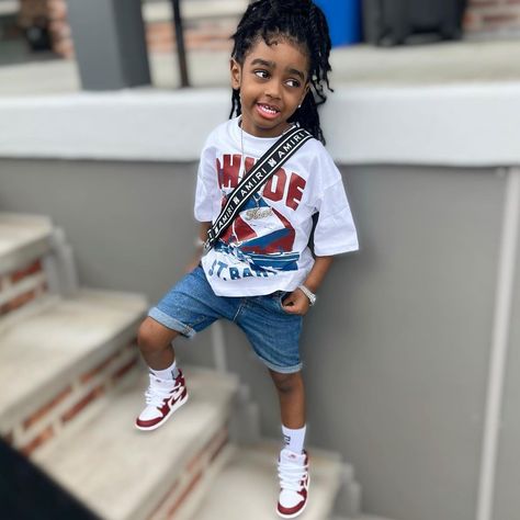 Za’Kari (@king_kari_______) • Fotos y videos de Instagram Kids Fashion Boy Swag, Christmas Outfits Ideas, Baby Boy Outfits Swag, Mom Goals, Baby Jordans, Mommy Moments, Baby Boy Swag, Boys Outfits, Beautiful Black Babies