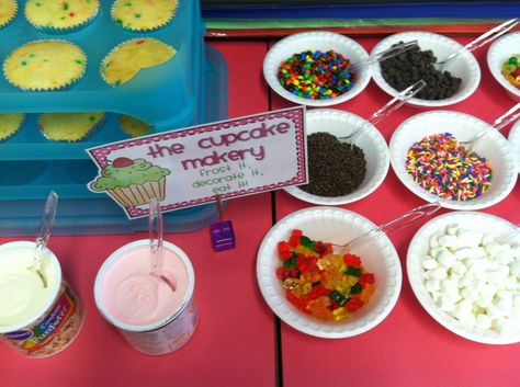 ... Ar Party Ideas School, Cupcake Station, Cell Cake, Cupcake Making, Class Rewards, Class Incentives, Cupcake Bar, End Of Year Party, Popcorn Party