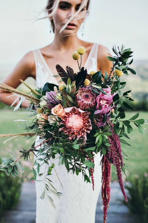 Protea Wedding, Wedding Flower Guide, Australian Flowers, Boda Mexicana, Boho Bouquet, Organic Wedding, Fall Wedding Flowers, Wildflower Bouquet, Wedding Flower Arrangements