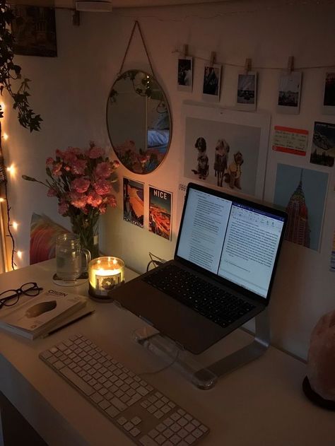 Cute Study Space, Study Place Ideas, Work Place Aesthetic, Working From Home Aesthetic, Aesthetic Study Space, Study Space Ideas, Study Space Aesthetic, Cozy Study Space, Study Cozy