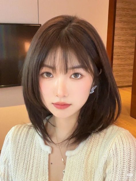 Korean Hair Color, Korean Short Hair, Layered Haircuts For Medium Hair, Asian Short Hair, Shot Hair Styles, Haircuts For Medium Hair, Haircuts Straight Hair, Penteado Cabelo Curto, Long Layered Hair