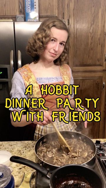 Hobbit Dinner, Comfortable Costumes, Hobbit Food, Party Potatoes, Dessert Pies, Meat Pies, Kinds Of Desserts, Dinner Party Recipes, Ate Too Much