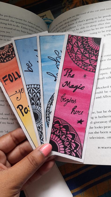 Krishna Bookmark, Kanha Drawing, Bookmark Quotes, Art Birthday Cake, Mandala Arts, Bookmarks Quotes, Chemistry Projects, Birthday Craft, Art Markers Drawing