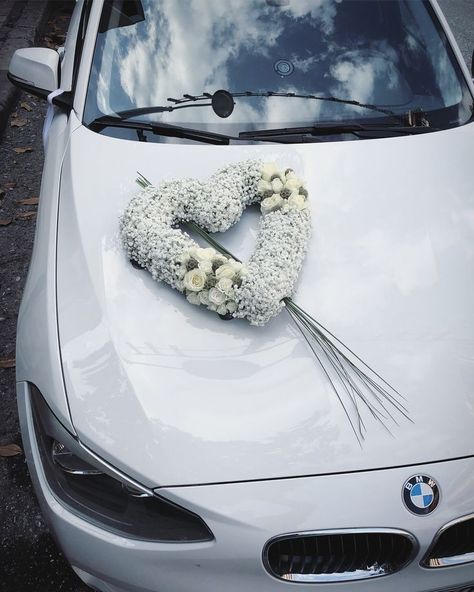 Cute Good Morning Pictures, Car Decoration Ideas, Wedding Car Deco, Bride To Be Banner, Bridal Car, Wedding Carriage, Wedding Car Decorations, Wedding Flower Design, Wedding Stage Design