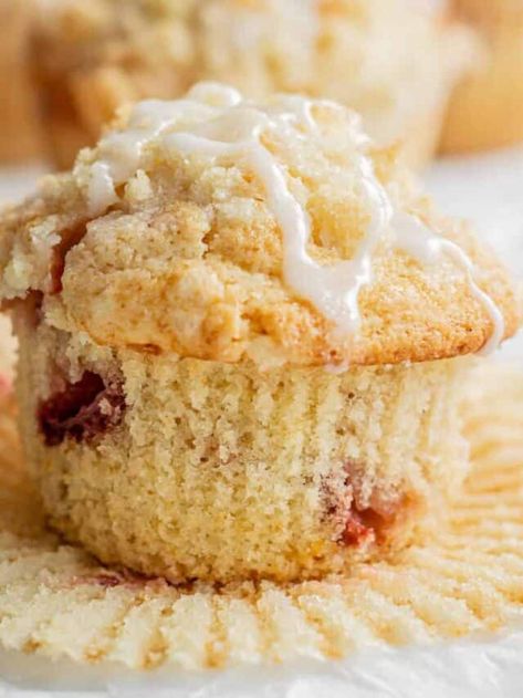 Strawberry Lemon Muffins, Cranberry Orange Muffin Recipe, Easy Blueberry Pie, Orange Muffin Recipe, Cinnamon Roll Muffins, Cranberry Orange Muffins, Orange Muffins, Cranberry Muffins, Food Receipt