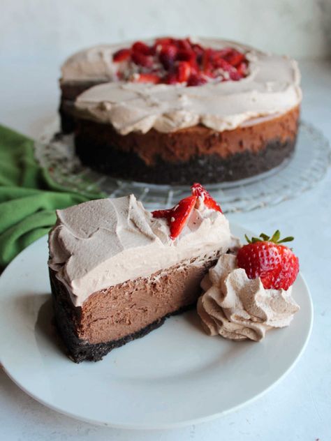 Chocolate Cheesecake with Condensed Milk 12 Cheesecake With Condensed Milk, Condensed Milk Cheesecake Recipes, Recipes With Condensed Milk, Cheesecake With Whipped Cream, Creamy Chocolate Cheesecake, Sweetened Condensed Milk Recipes, Pumpkin Pie Recipe Easy, Chocolate Cheesecake Recipes, Good Recipe