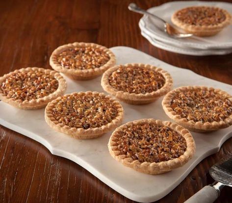 Individual Pecan Pies, Mini Pays, Mini Pecan Pie, Russian Teacakes, Pecan Pie Ingredients, Pecan Tassies, Mini Pie Recipes, Cookie Bowls, Vegan Pecan