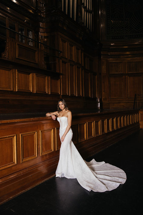 Your weddings photos last a lifetime and Melbourne Town Hall gives a backdrop fitting for the beginning of this exciting journey. Town Hall, The Beginning, Melbourne, Wedding Photos, Weddings