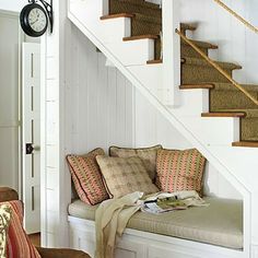 Interior to Steal: Understairs Seating Ideas That Are Inspiring Under Stairs Nook, Space Under Stairs, Stair Nook, تحت الدرج, Lakeside Cabin, Basement Apartment, Stair Case, Understairs Storage, Stair Storage