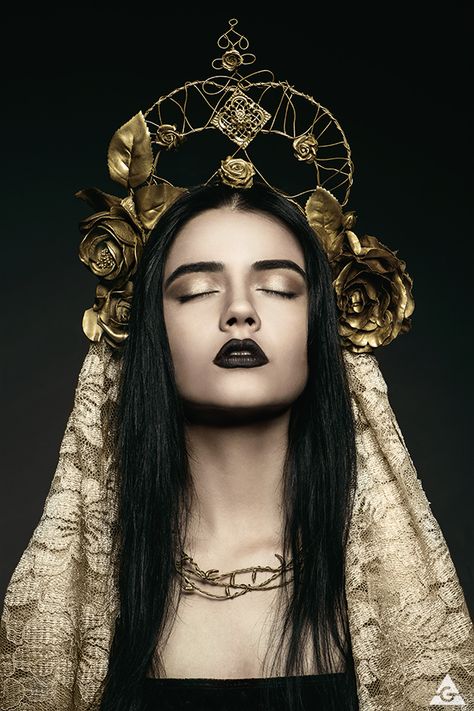 The Look: Model: Ekaterina MUA, headpiece & necklace by fb - Mirsea's Wonderland. Photo & retouch: A.Glaskova You can visit my fb - Antonia Glaskova | photography page Shooting Photo, Dark Beauty, Headdress, Madonna, Black Metal, Character Inspiration, Photography Inspiration, Headpiece, Black Hair