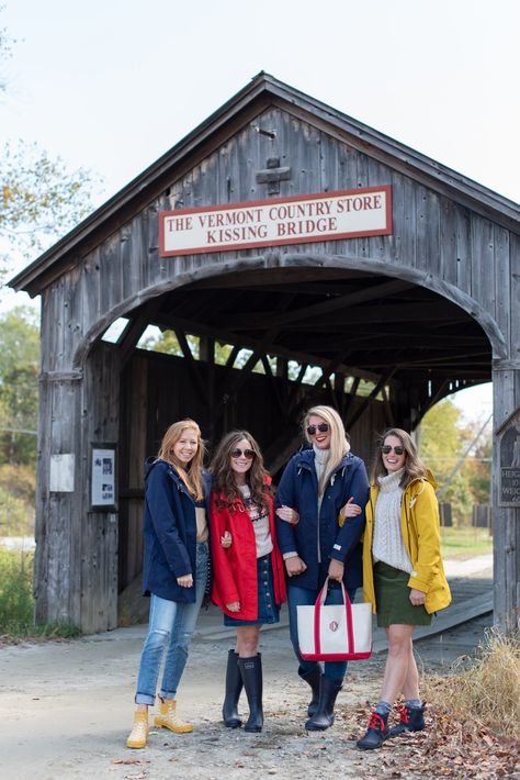 Every bucket list should include a trip to explore Vermont during the fall – just don’t forget your Joules Right as Rain gear! After all, there is nothing quite more beautiful than the fall foliage in New England.
#fall #joules #rain #style Fall Road Trip Outfit, New England Fall Outfits, Vermont In The Fall, Early Fall Fashion, New England Prep, Cute Raincoats, New England Fashion, Vermont Vacation, Country Stores