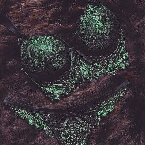 Hot Wedding, Wedding Night Lingerie, Green Lingerie, Lingerie Shoot, Trendy Swimwear, Cute Lingerie, Lingerie Outfits, Pretty Lingerie, Luxury Lingerie