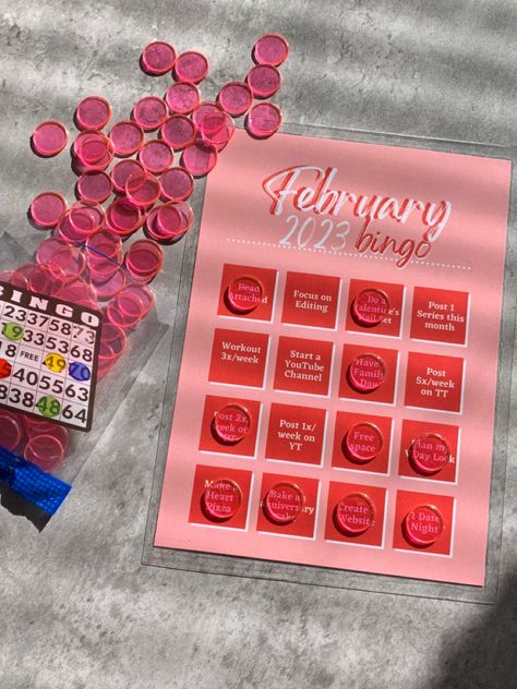 Bingo Cards Aesthetic, Bingo Vision Board, Bingo Aesthetic, Pink Organization, Bingo Books, Game Activities, Goals Aesthetic, Vision Board Examples, Christmas Campaign