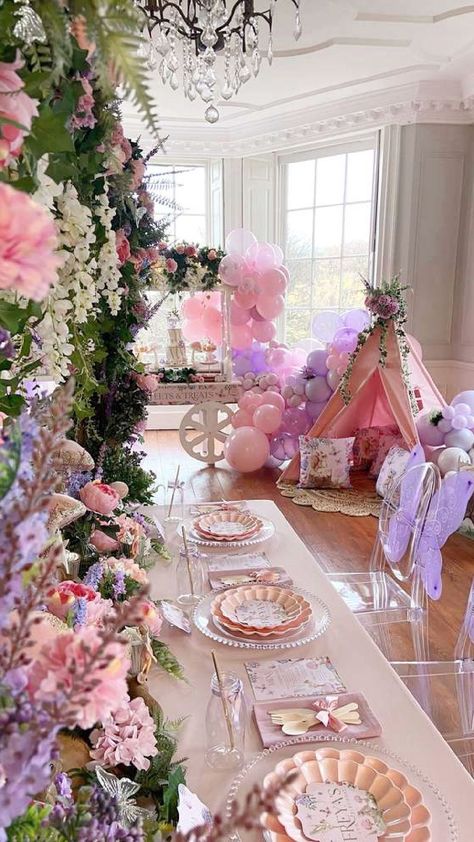 Take a look at this gorgeous fairy birthday party! The table settings are magical! See more party ideas and share yours at CatchMyParty.com Fairy Theme Birthday Party, Fairy Princess Birthday, Fairy Princess Party, Fairytale Birthday, Fairy Baby Showers, Fairy Theme Party, Fairy Garden Birthday Party, Fairy Theme, Fairytale Party