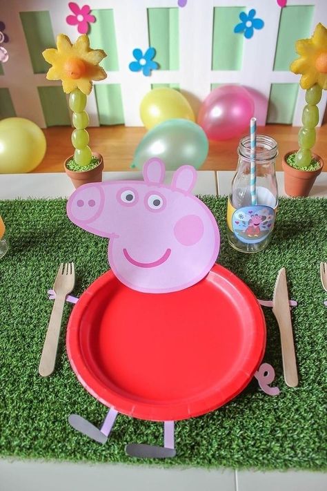 Peppa Theme Birthday Party, Peppa Pig Free Printables, Maui Cake, Peppa Pig Party Ideas, Pig Birthday Party Decorations, Pig Birthday Decorations, Heo Peppa, Peppa Pig Birthday Decorations, Peppa Pig Party Decorations