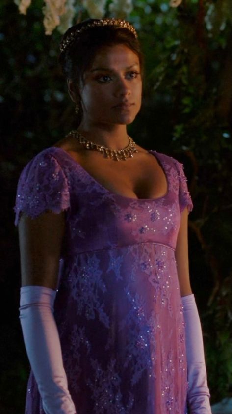 episode 7 Bridgerton Costumes, Kate Sharma, Phoebe Dynevor, Harmony Ball, Period Pieces, Kate Dress, Julia Quinn, Purple Dress, Halloween Outfits