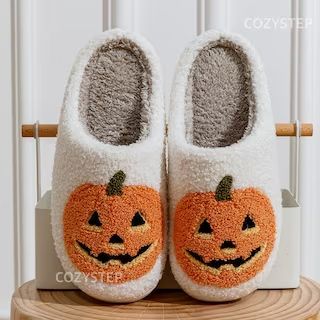 Cozystepz - Etsy Fall Slippers, Halloween Decor Diy, Diy Halloween Decor, Black Pumpkin, Winter Slippers, Warm Slippers, Halloween Designs, Spooky Pumpkin, Pumpkin Theme