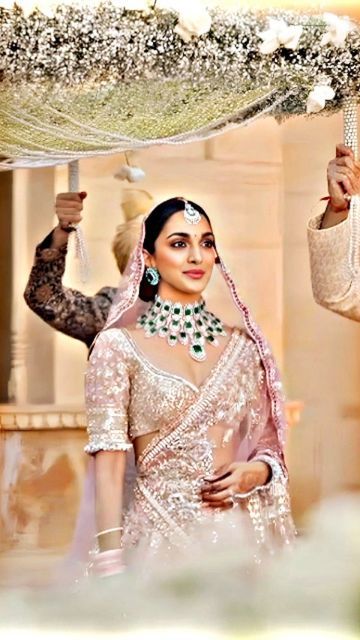 Kiara Advani Wedding Look, Kiara Advani Wedding, Kaira Advani, Affan Waheed, Bridesmaid Photoshoot, Brothers Movie, Sidharth Malhotra, Bride Jewelry Set