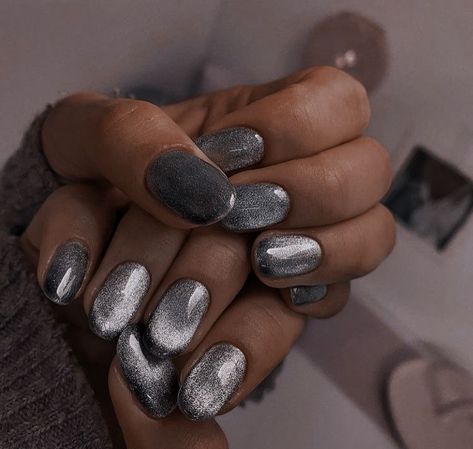 Nails Gray, Winter Manicure, Hippie Nails, Glitter Gel Polish, Eye Nails, Minimalist Nail Art, Gelish Nails, By The Fireplace, Matte Nails Design