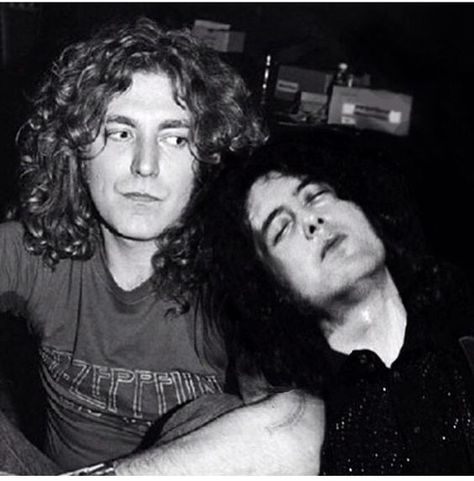 Jimmy passed out on Robert. Zed Leppelin, Robert Plant Led Zeppelin, John Paul Jones, John Bonham, Greatest Rock Bands, Led Zep, Instagram B, Stevie Ray, Jimmy Page