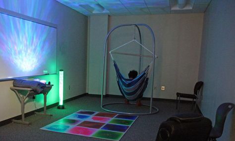 High School Sensory Room Ideas, School Sensory Room, Sensory Area, Intermittent Explosive Disorder, Sensory Classroom, Middle School Classroom Decor, Sensory Board, Sensory Rooms, Calming Spaces