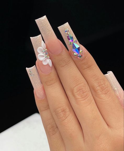 Glitter Nude Acrylic Nails, Nude Acrylic Nails, Quince Nails, Nails Easter, Quinceanera Nails, 2022 Nails, Emerald Nails, Trends Nails, Gold Acrylic Nails