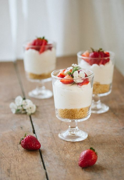 Cheesecake In A Glass No Bake, Mousse Glass Dessert, Mini Cheesecakes In Cups, Mini Cheesecake Jars, Individual Desserts In A Cup No Bake Mini Cheesecakes, Cheesecake Shots Mini Desserts, Cheesecake In A Cup No Bake, Strawberry Cheesecake Wedding Cake, No Bake Cheesecake Mini Cups