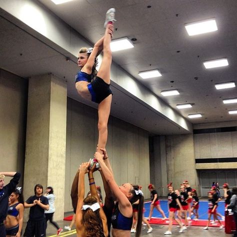 #needle #scorpion #cheer #cheerleading #stunt #flexibility #yoga #stretch #strength #sport #competition #allstar #uca #nca Cheer Needle, Cheerleading Jump, Dance Flexibility Stretches, Basket Toss, Gymnastics Moves, Cheer Extreme, School Cheerleading, Cheerleading Competition, Team Motivation