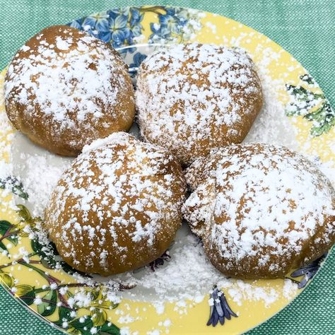 Air Fryer Oreos with Oreo Dip | Grace Like Rain Blog Oreo Air Fryer Recipe, Fried Oreos Air Fryer, Air Fried Oreos Recipe, Deep Fried Oreos In Air Fryer, Air Fryer Oreos, Air Fried Oreos, Oreo Dip, Air Fryer Desserts, Oreo Delight