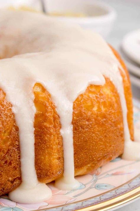 Cream Cheese Pineapple Pound Cake | Everyday Family Cooking Cake Mix Cream Cheese, Pineapple Pound Cake, Cream Cheese Bundt Cake, Cream Cheese Pound Cake Recipe, Orange Pound Cake, Easy Bundt Cake, Pineapple Glaze, Cheese Pound Cake, Fruity Cake