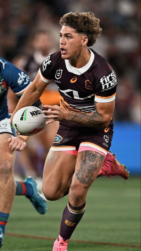 Nrl Reece Walsh, Messi Poster, Hot Rugby Players, Brisbane Broncos, Rugby Boys, Cute Texts For Him, Rugby Players, Rugby League, Shirtless Men