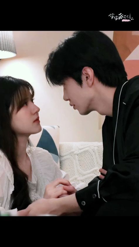 Romantic Couple Kissing, Korean Drama Romance, Cute Couples Cuddling, Korean Drama Songs, Romantic Videos Couples, Hidden Love, Romantic Scenes, Korean Couple, Cute Couples Kissing