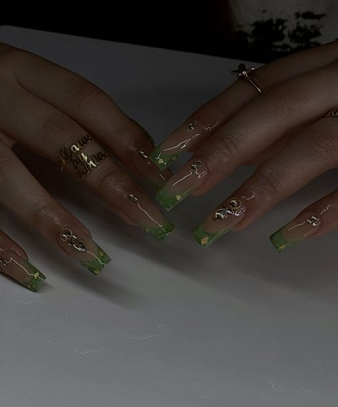 Butterflies Acrylic Nails, Clear Nail Designs, French Tip Manicure, Green Butterflies, New Nail Trends, 2023 Nail, Green Acrylic Nails, 2023 Nails, Glitter Manicure