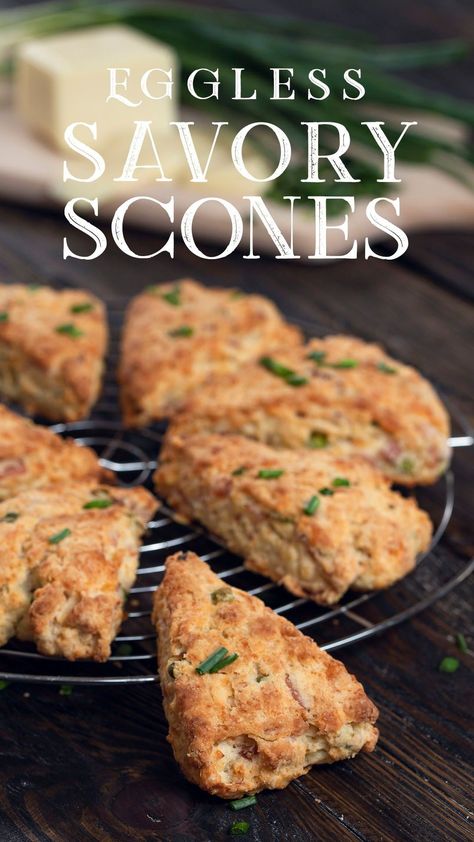 These Eggless Savory Scones are one of the best appetizers you can prepare for a friend gathering. Eggless Appetizers, Easy Savory Scones, Eggless Scones Recipes, Scones Without Eggs, Eggless Scones Recipe Easy, Savory Scones Breakfast, Eggless Savory Muffins, Eggless Scones, Friend Gathering