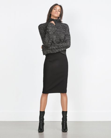 Tube skirt Tube Skirt Outfit, Tube Outfit, Midi Outfits, Chic Work Outfit, Tube Skirt, Trendy Skirts, Outfit Inspiration Fall, New Clothes, Skirt Outfit