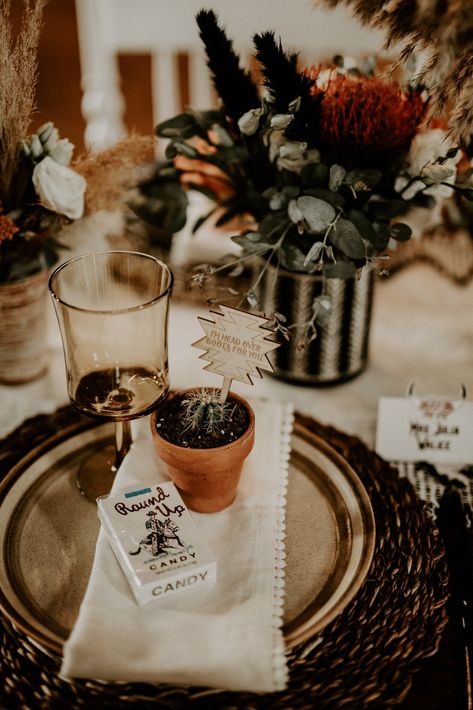 WESTERN BOHO STYLED WEDDING SHOOT WITH MODERN TOUCHES | MADISON, WISCONSIN WEDDING INSPIRATION | Madison Wedding Inspiration Southwestern Wedding Decor, Western Wedding Decorations, Southwestern Wedding, Country Western Wedding, Fall Wedding Ceremony, Cowboy Baby Shower, Madison Wedding, Styled Wedding Shoot, Cowboy Wedding