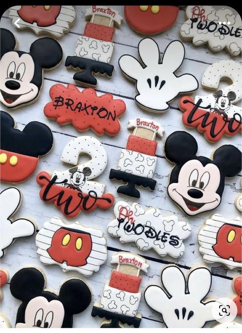 Γενέθλια Mickey Mouse, Mickey Mouse Theme Party, Mouse Cookies, Mickey Mouse Birthday Decorations, Mickey 1st Birthdays, Mickey Mouse Bday, Minnie Mouse Cookies, Twodles Birthday, Mickey Mouse Cookies