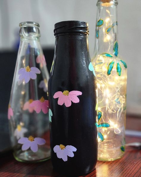 🎨✨ Transforming simple glass bottles into charming decor with easy mini bottle painting!. Whether you're a beginner or an experienced artist, these projects are perfect for adding a personal touch to your space. Swipe through to see how to bring these mini masterpieces to life! Don't forget to like, save, and share your own bottle art creations! 🖌️💖 #DIYArt #MiniBottlePainting #BottlePainting #MiniArt #EasyPainting #GlassBottleArt #PaintingIdeas #art #artist #artwork #drawing #photography ... Acrylic Paint Bottles Diy, Empty Glass Bottle Ideas, Empty Acrylic Paint Bottles Diy, Glass Bottle Painting Ideas Acrylic, Paint Bottles Diy, Mini Bottle Painting, Acrylic Paint Bottles, Mini Masterpieces, Empty Glass Bottles