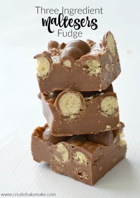 Three Ingredient Maltesers Fudge Recipe Cake Brownie, Baking Recipe, Fudge Recipe, Slices Recipes, Köstliche Desserts, Christmas Cooking, Brownie Cookies, Three Ingredient, Fudge Recipes