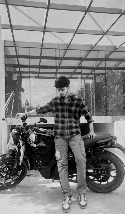 Bike pose ,Aesthetic pose, Royal Enfield Indian Gym Boy, Indian Gym, Bike Pose, Aesthetic Bike, Anime Motorcycle, Boy Bike, Gym Boy, Indian Boy, White Kurta