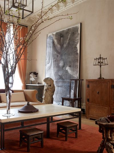 Historic Brooklyn Townhouse by Kathryn Scott Design Studio Asian Dining Room, Asian Living Room, Minimalism Living, Living Tv, Scale Art, Orange Wood, Design Salon, Elegant Living, Diy Interior