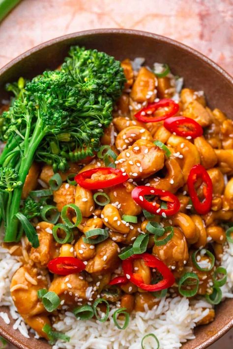 This Cashew Chicken recipe brings the delicious flavors of your favorite takeout right to your kitchen! With crunchy cashews, tender chicken, and a savory dark sauce, it's a satisfying chicken stir fry that's easy to make at home. Skip the Chinese restaurant and whip up this simple and flavorful dish in a wok or skillet using soy sauce and roasted cashews for the perfect finish. Chicken Cashew Stir Fry, Cashew Recipes, Cashew Chicken Recipe, Spicy Cashews, Chinese Stir Fry, Chicken Chow Mein, Potato Pasta, Cashew Chicken, Roasted Cashews