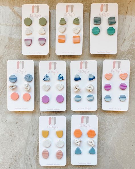 Homemade Clay Earrings Studs, Baking Clay Earrings, Simple Polymer Clay Earrings Studs, Clay Earrings Inspiration, Stud Earrings Clay, Clay Studs Earrings, Polymer Clay Studs Earrings, Polymer Clay Earrings For Beginners, Polymer Clay Earring Studs